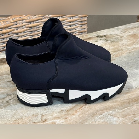 Women’s iRi WES I Black Outline Low Top Sneaker- Size 37.5 - Picture 9 of 14